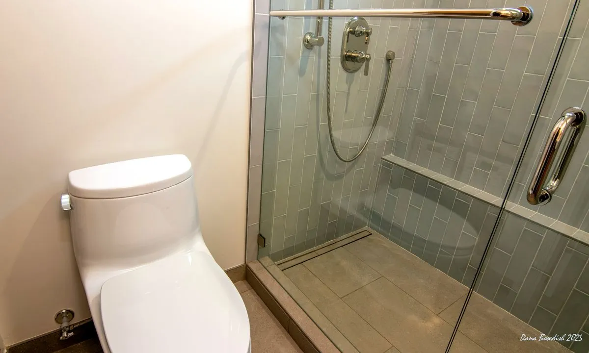 Kitchen and Bathroom Remodel in Licton Springs gallery photo 11