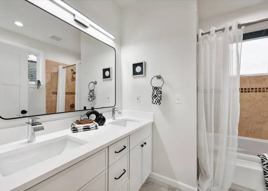 Modern Craftsman Whole House Build in Greenwood gallery photo 33